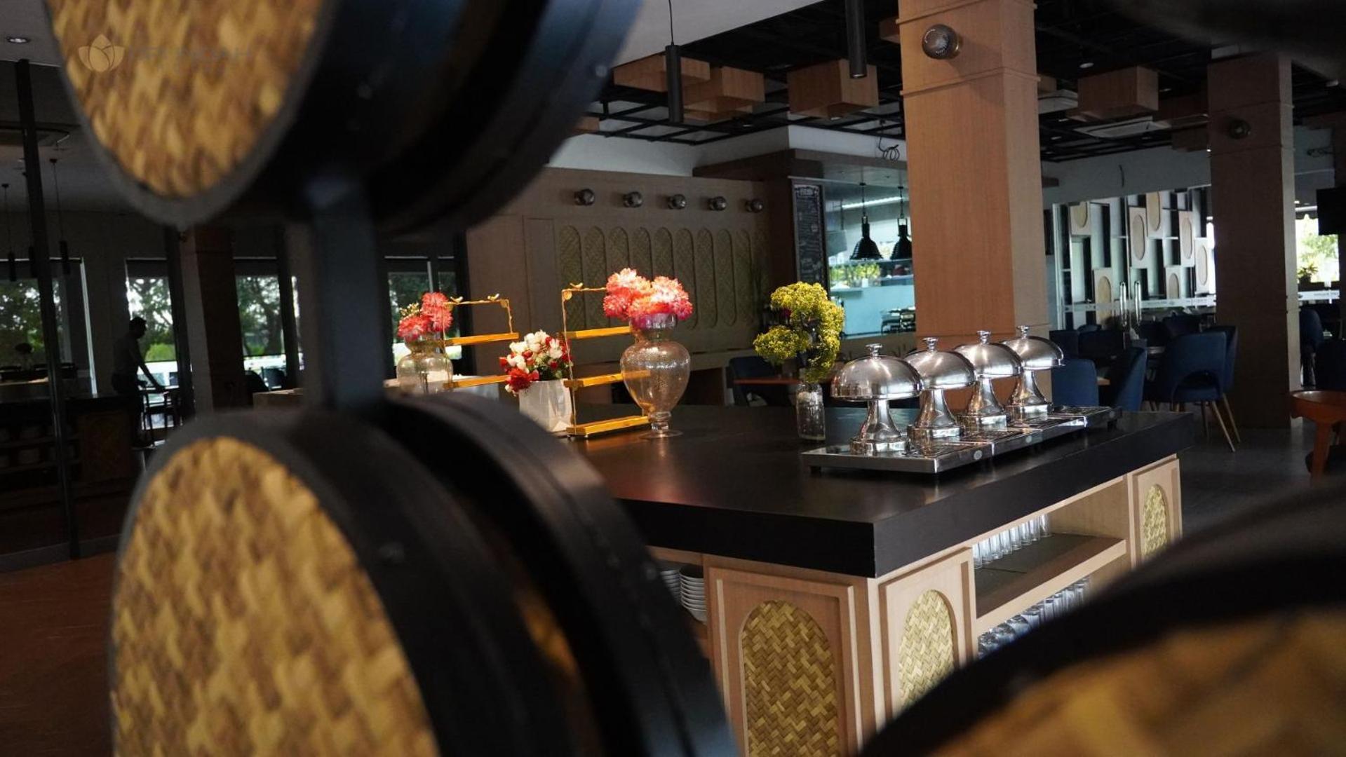 Opi Indah Hotel Palembang Exterior photo