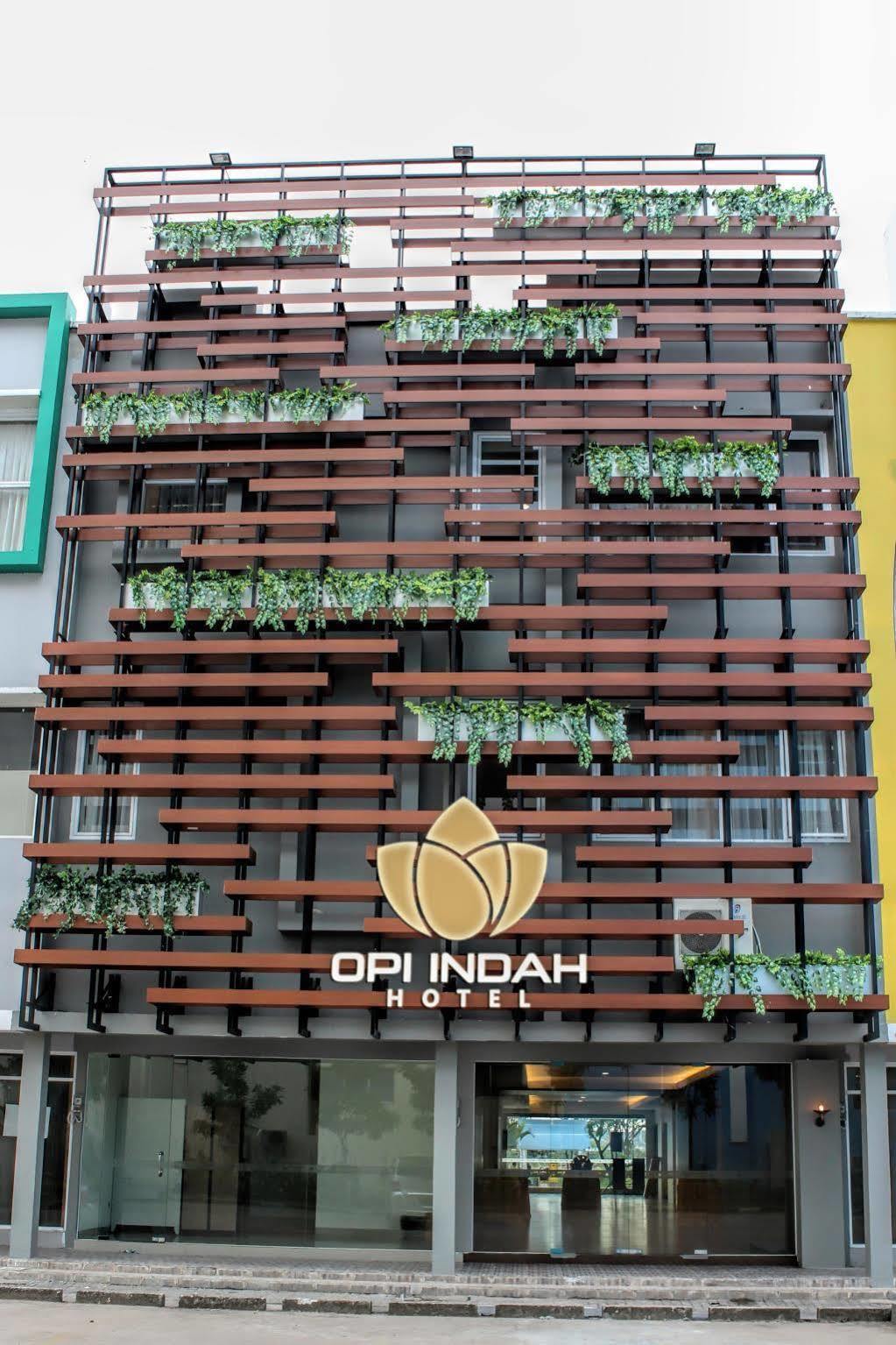 Opi Indah Hotel Palembang Exterior photo